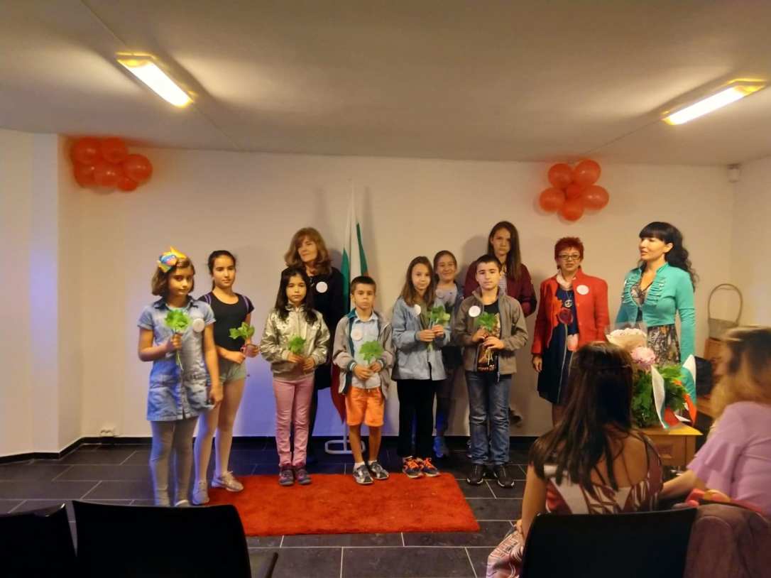 40041100_265993907370386_2045828034165997568_n